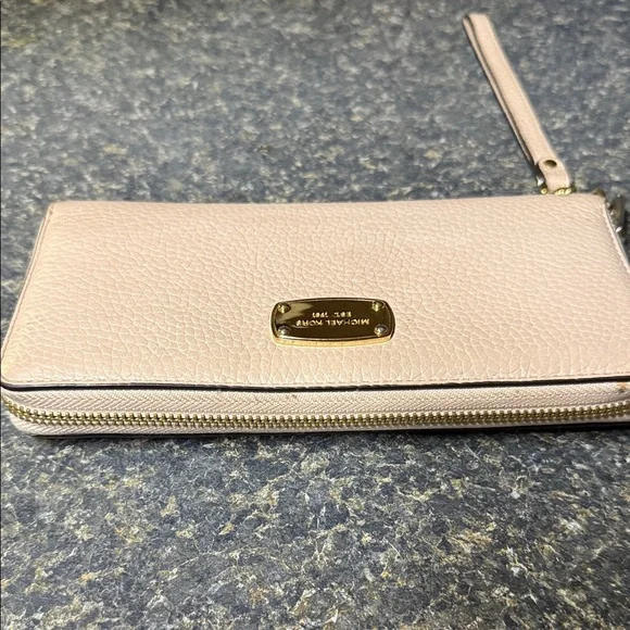 Michael Kors Pebbled Leather Wallet in Taupe - Picture 3 of 13